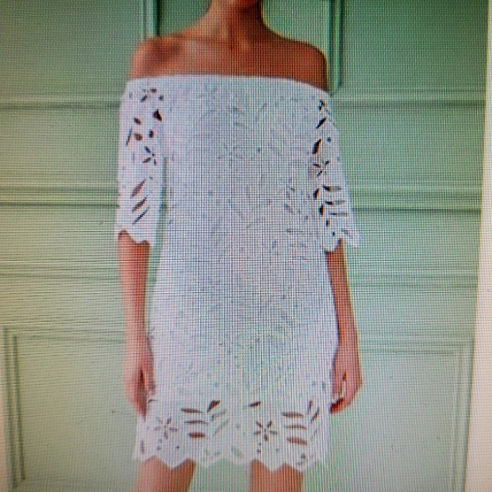 NWT/ YOINS White Eyelet Lace Dress